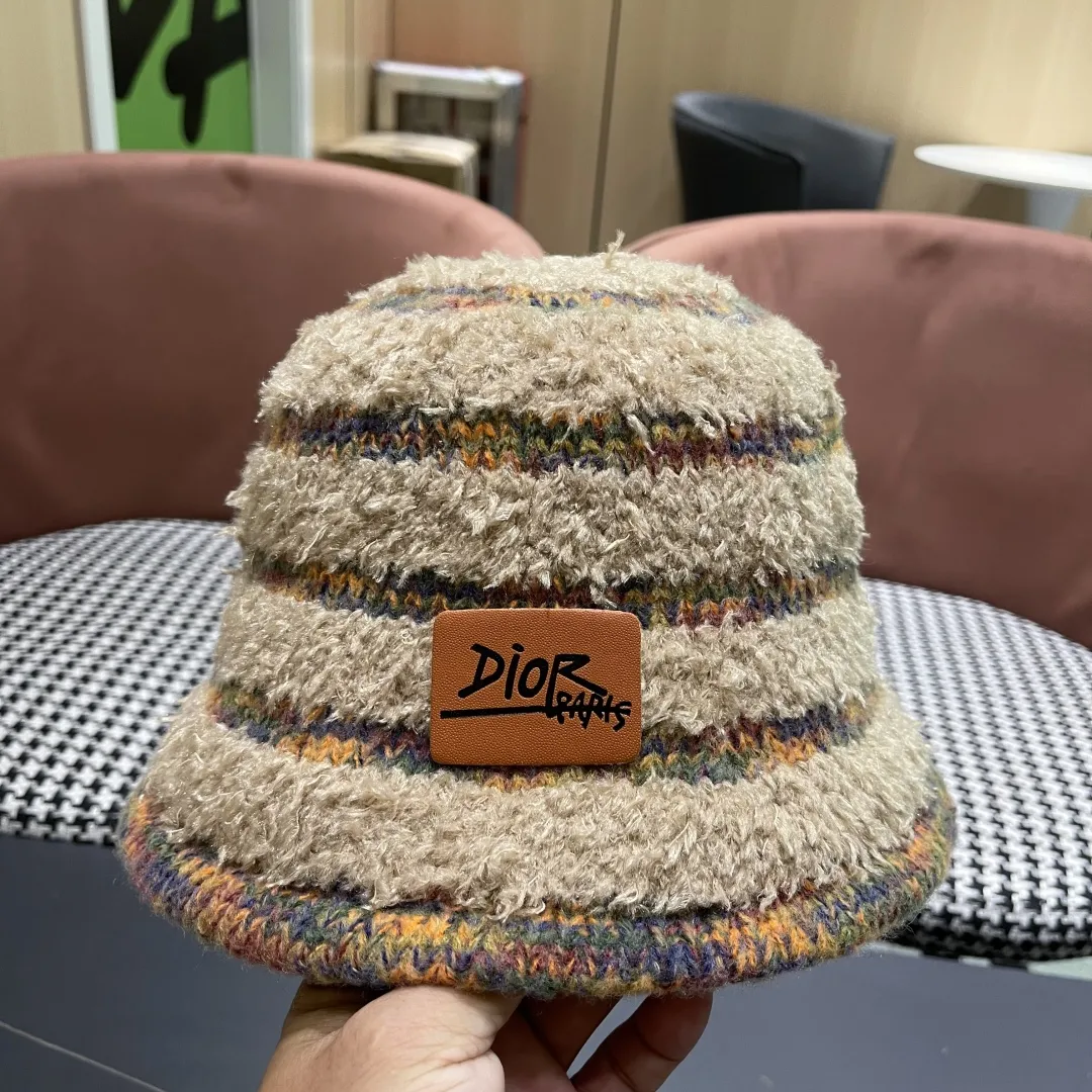 Christian Dior ベージュ 冬用ウールバケットハット - 画像 (9)