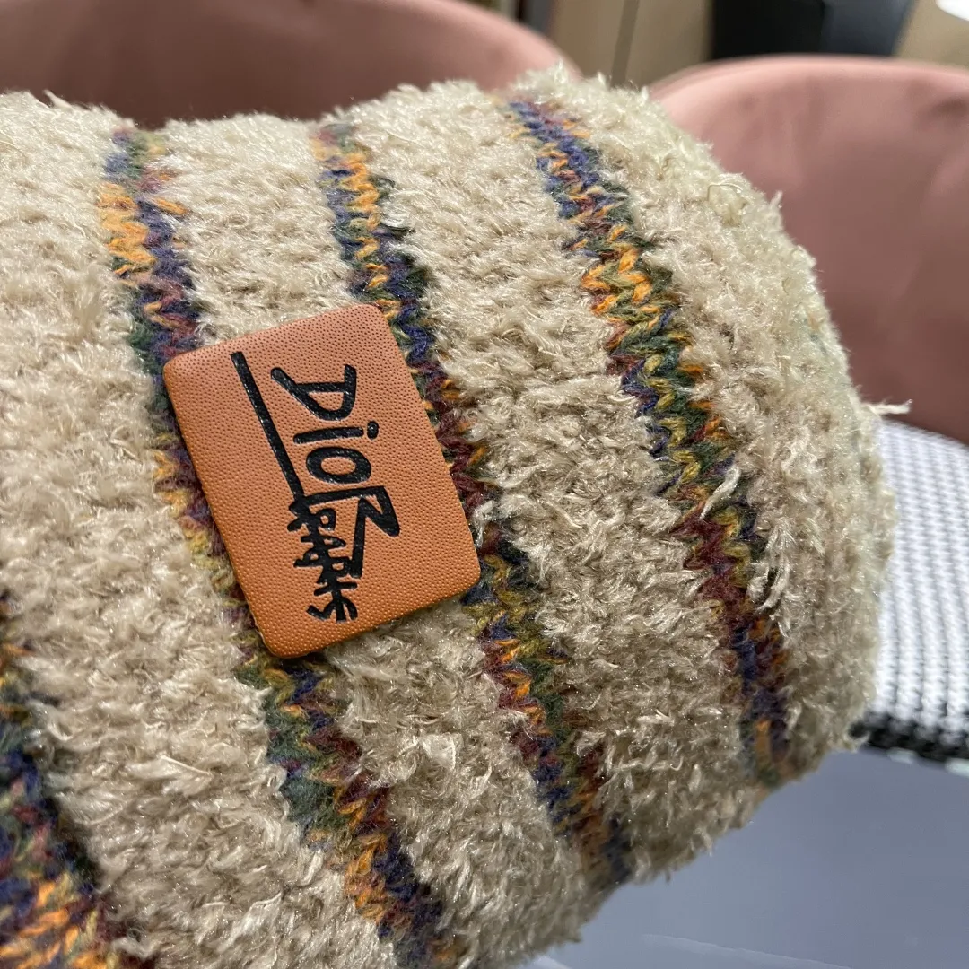 Christian Dior ベージュ 冬用ウールバケットハット - 画像 (10)