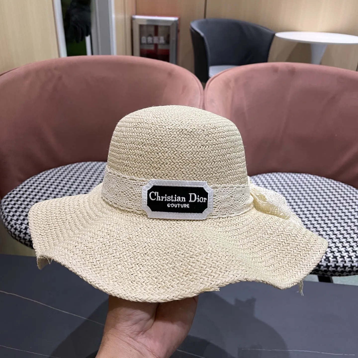 Christian Dior ホワイトリボンつき麦わら帽子 - 画像 (8)