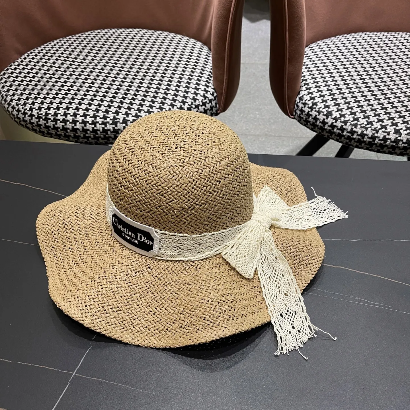 Christian Dior ベージュリボン付き麦わら帽子 - 画像 (3)