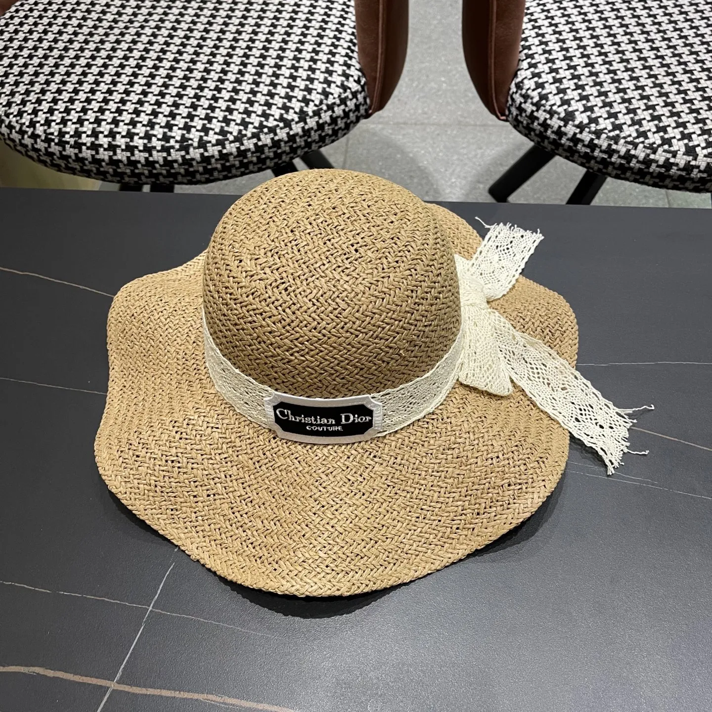 Christian Dior ベージュリボン付き麦わら帽子 - 画像 (5)
