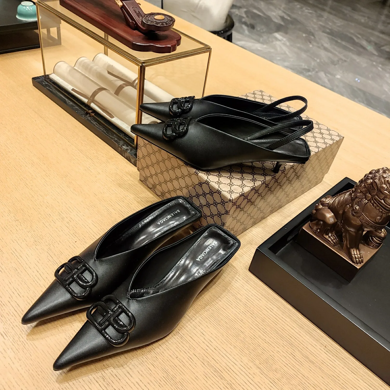 Balenciaga 黒 キトンヒールミュールスリッパ - 画像 (4)