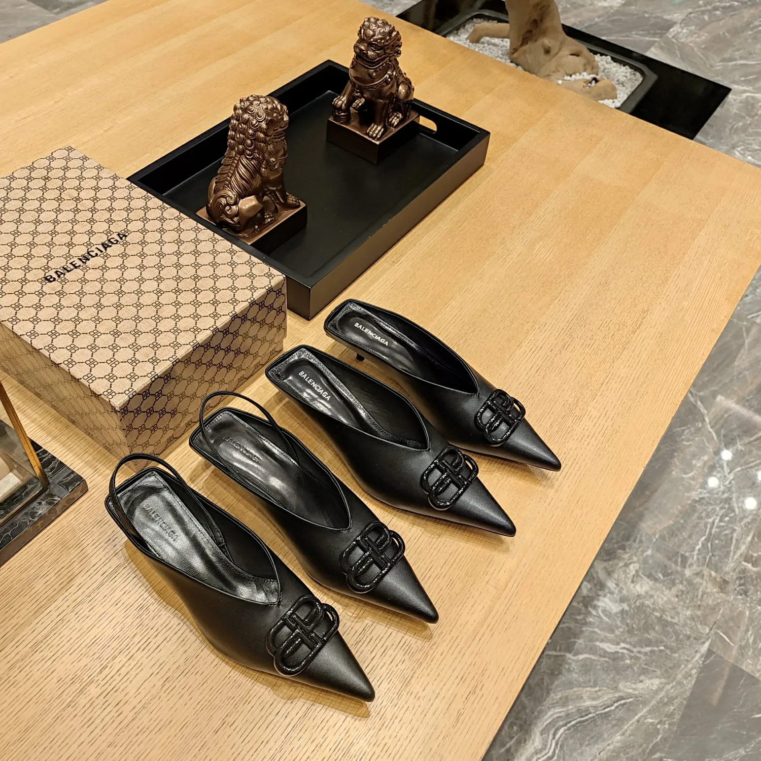 Balenciaga 黒 キトンヒールミュールスリッパ - 画像 (7)