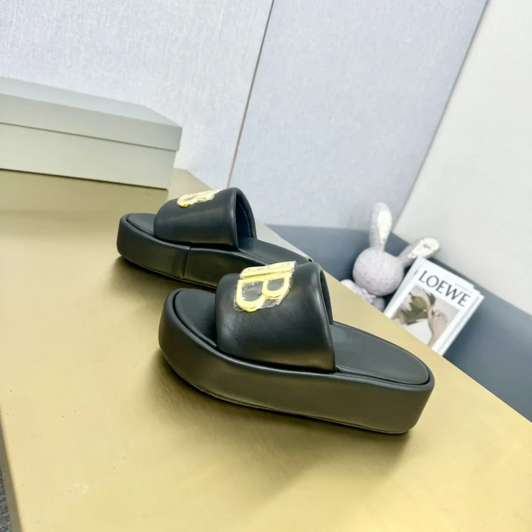 Balenciaga 2024新作厚いソールウェッジスリッパ黒 - 画像 (8)