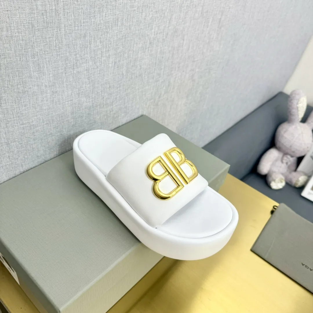 Balenciaga新作厚いソールウェッジスリッパ白 - 画像 (5)