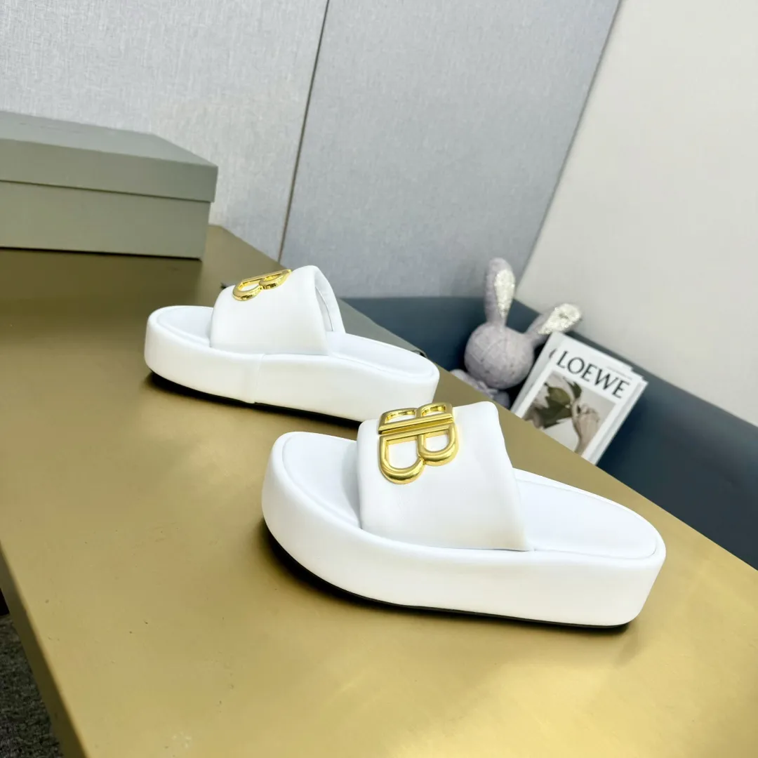 Balenciaga新作厚いソールウェッジスリッパ白 - 画像 (9)