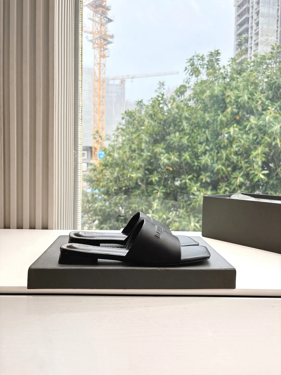 Balenciaga 黒 キトンヒールミュールスリッパ - 画像 (10)