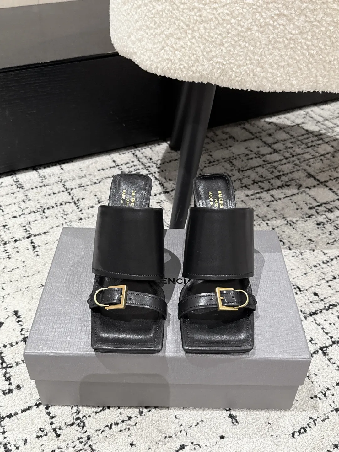 Balenciaga ハイヒール四角い頭ビーチサンダル ブラック