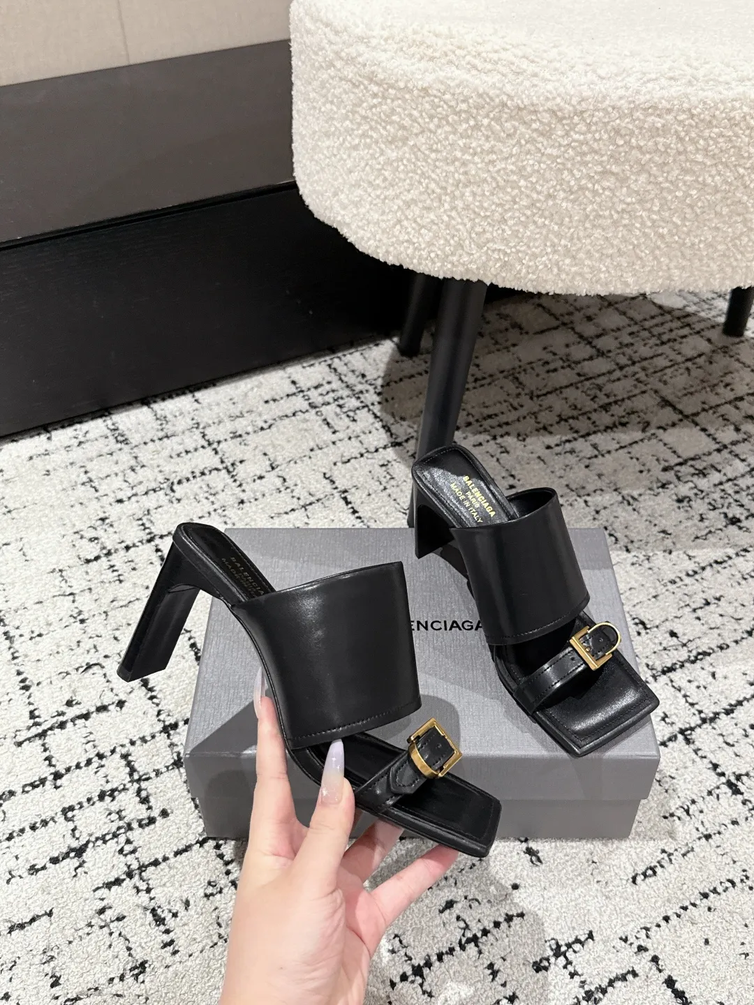 Balenciaga ハイヒール四角い頭ビーチサンダル ブラック - 画像 (6)