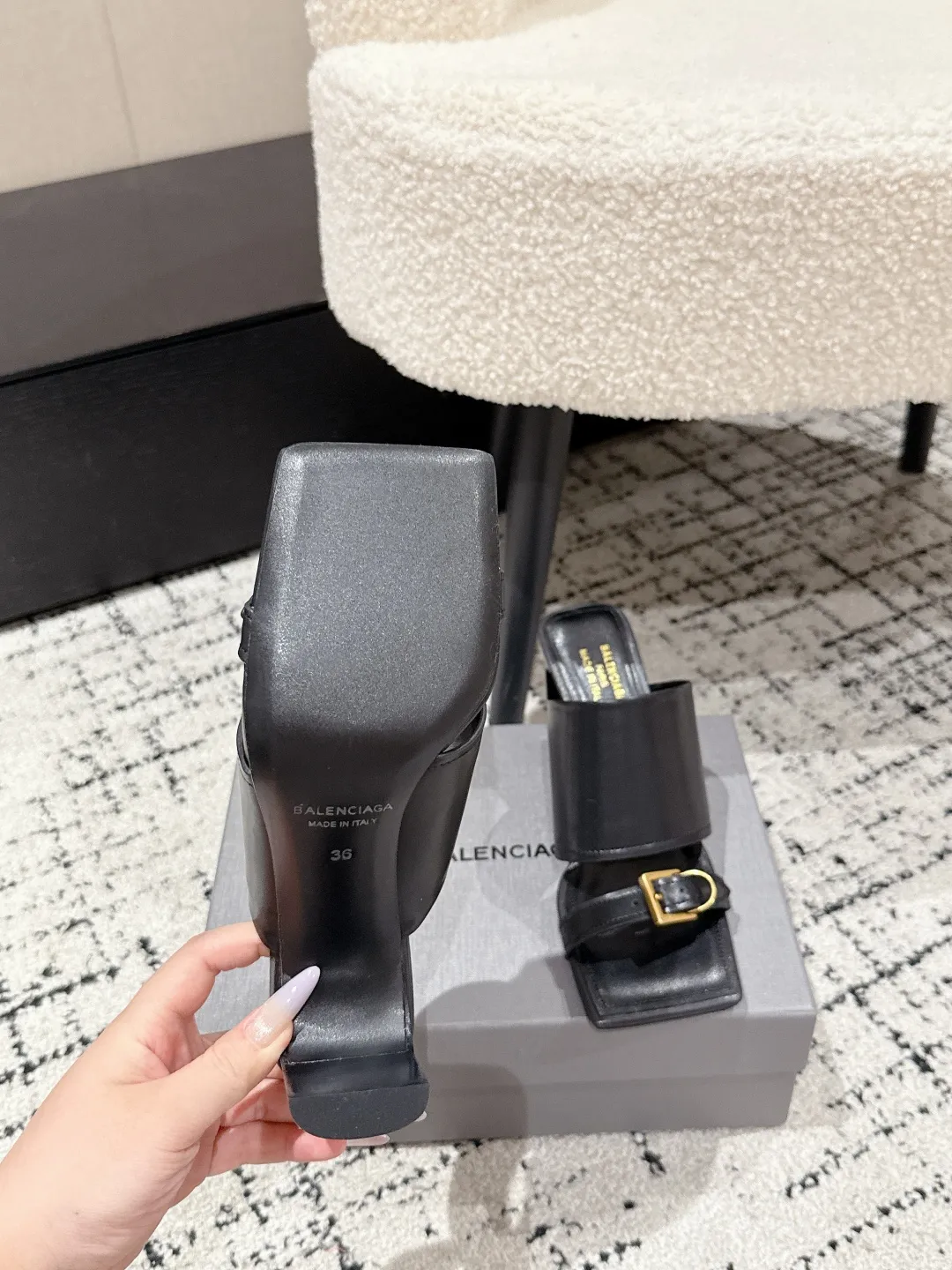 Balenciaga ハイヒール四角い頭ビーチサンダル ブラック - 画像 (10)