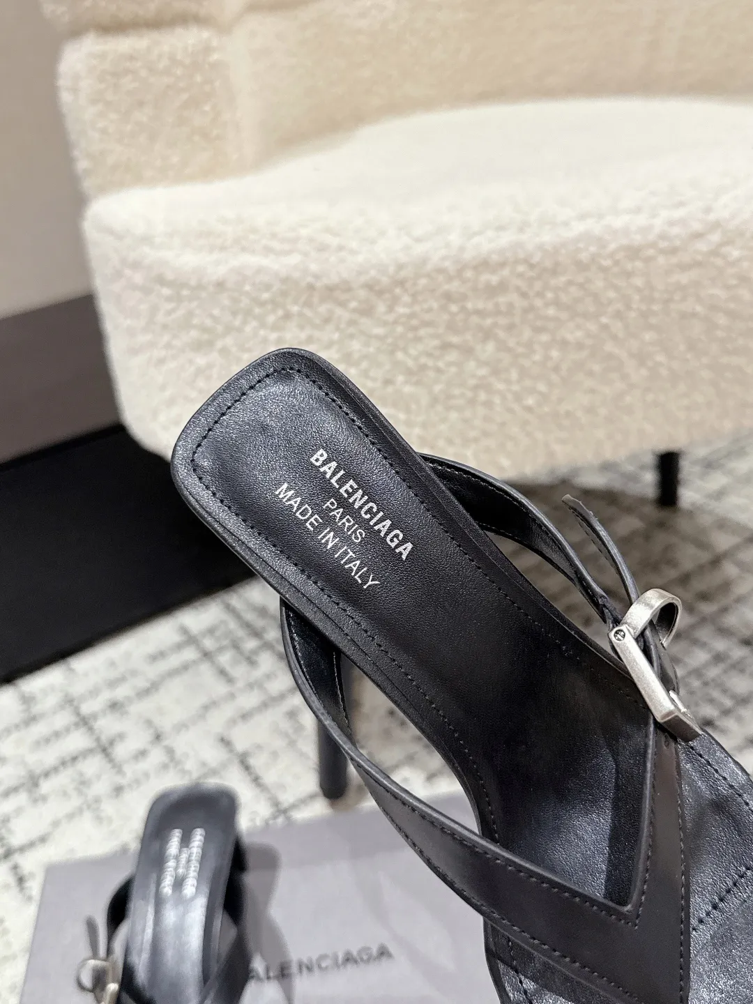 Balenciaga 黒 ハイヒール四角い頭ビーチサンダル - 画像 (8)