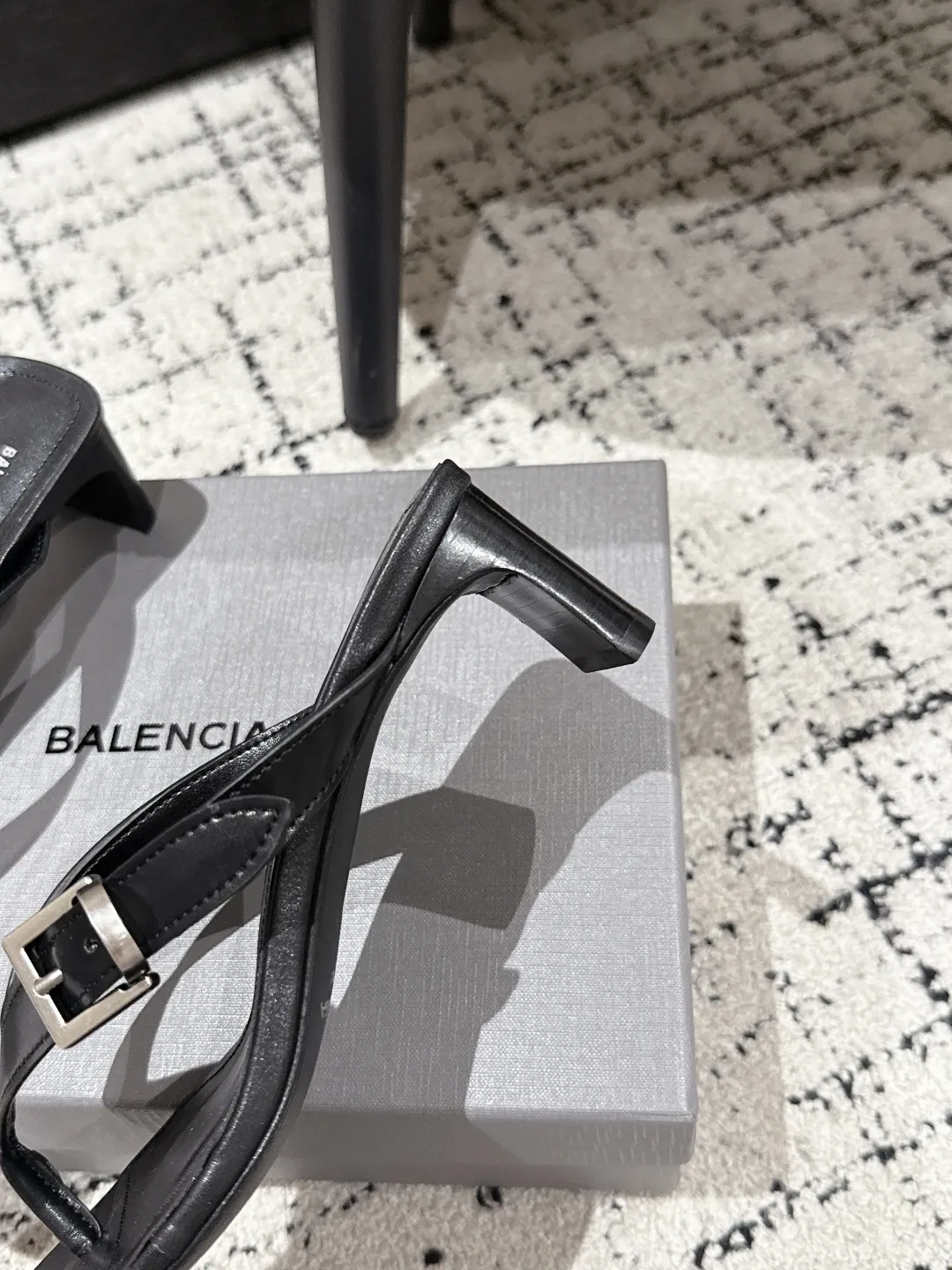 Balenciaga 黒 ハイヒール四角い頭ビーチサンダル - 画像 (9)