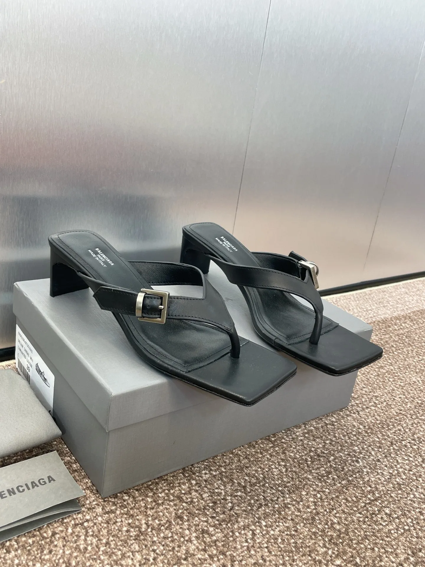 Balenciaga 黒 四角い頭ハイヒールビーチサンダル - 画像 (4)