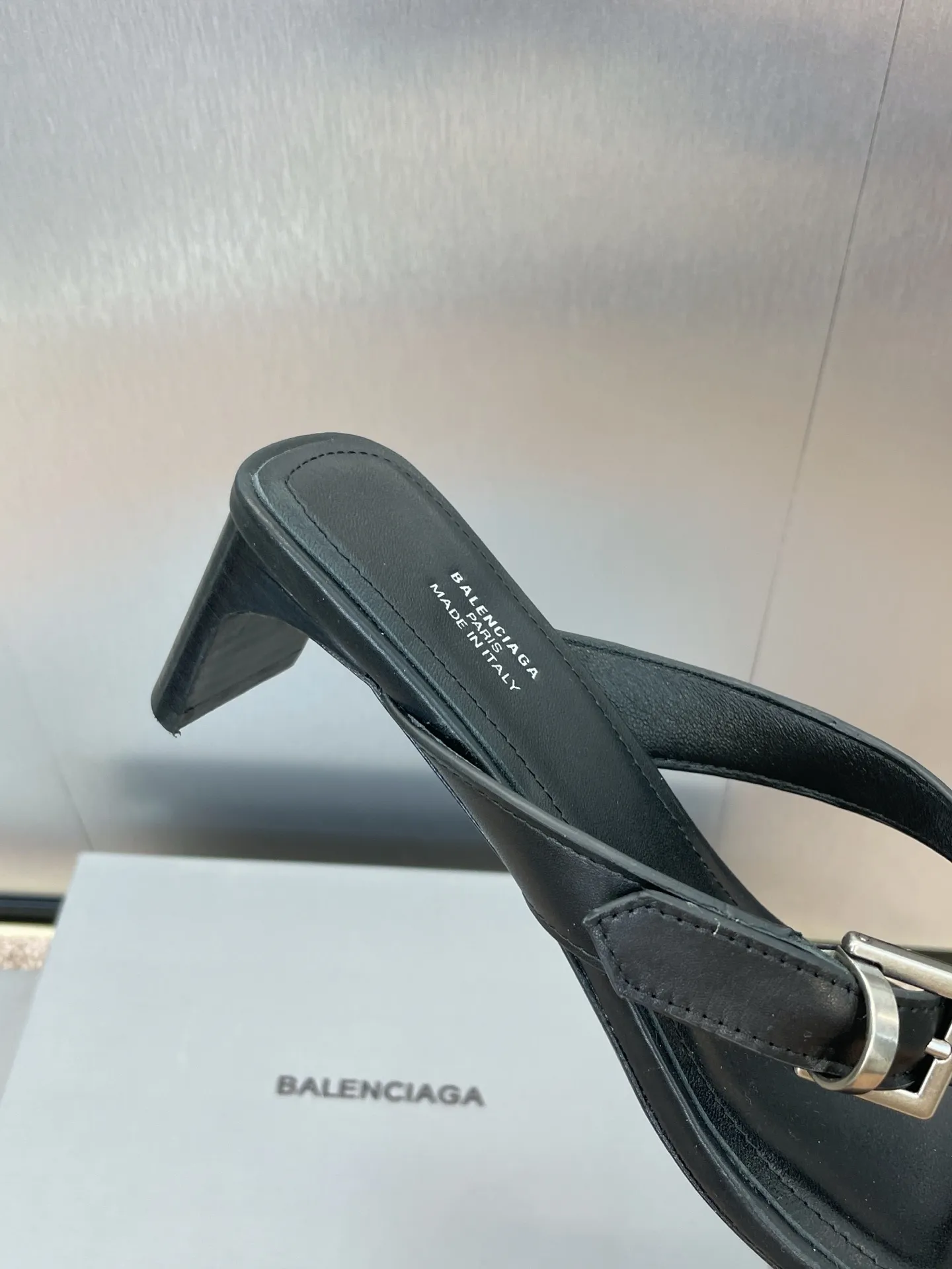 Balenciaga 黒 四角い頭ハイヒールビーチサンダル - 画像 (9)