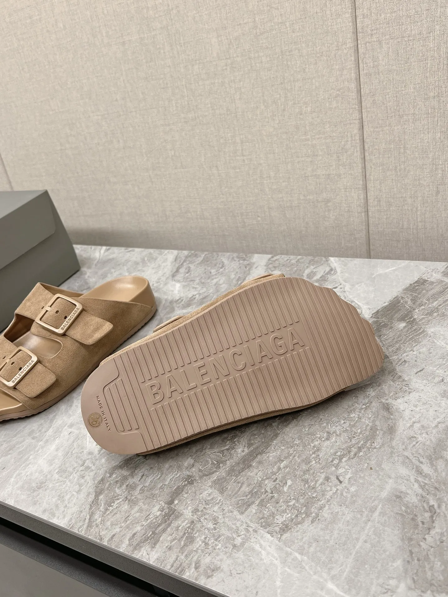 BALENCIAGA ベージュ クラシックミュール - 画像 (10)