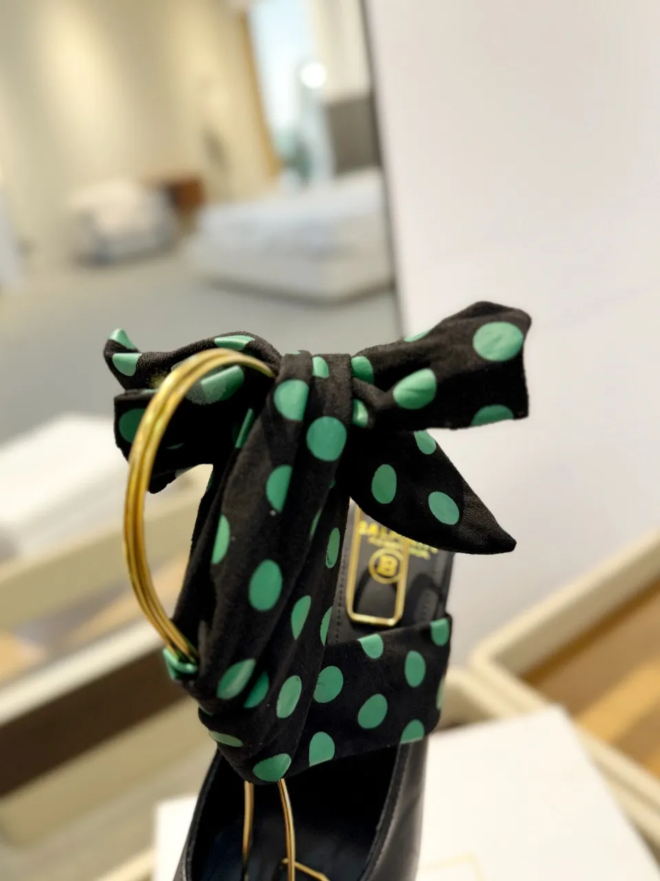Balmain 2024春夏黒ポルカドットハイヒールスリッパ - 画像 (8)
