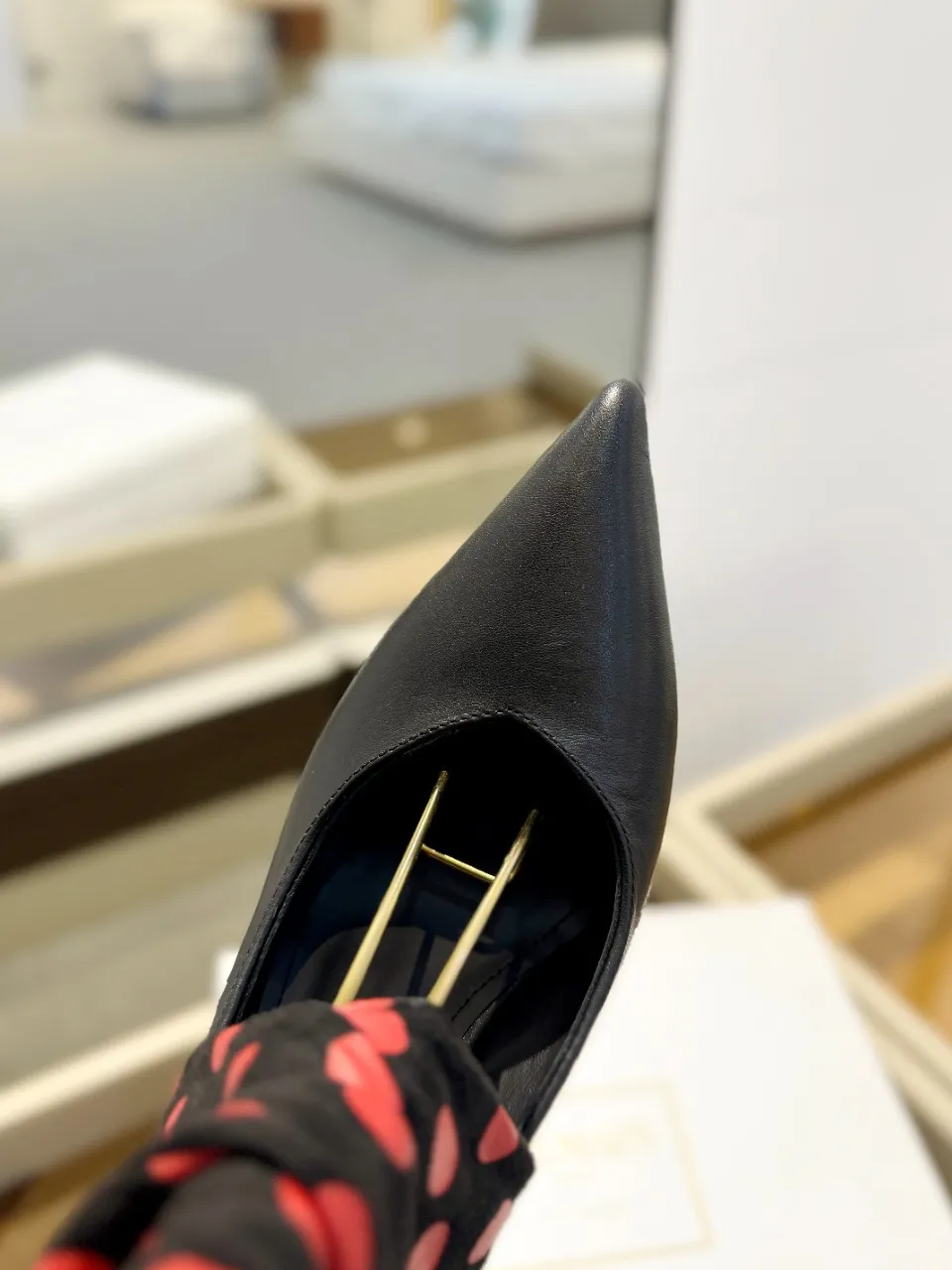 Balmain 2024春夏ポルカドットハイヒールスリッパ黒 - 画像 (10)