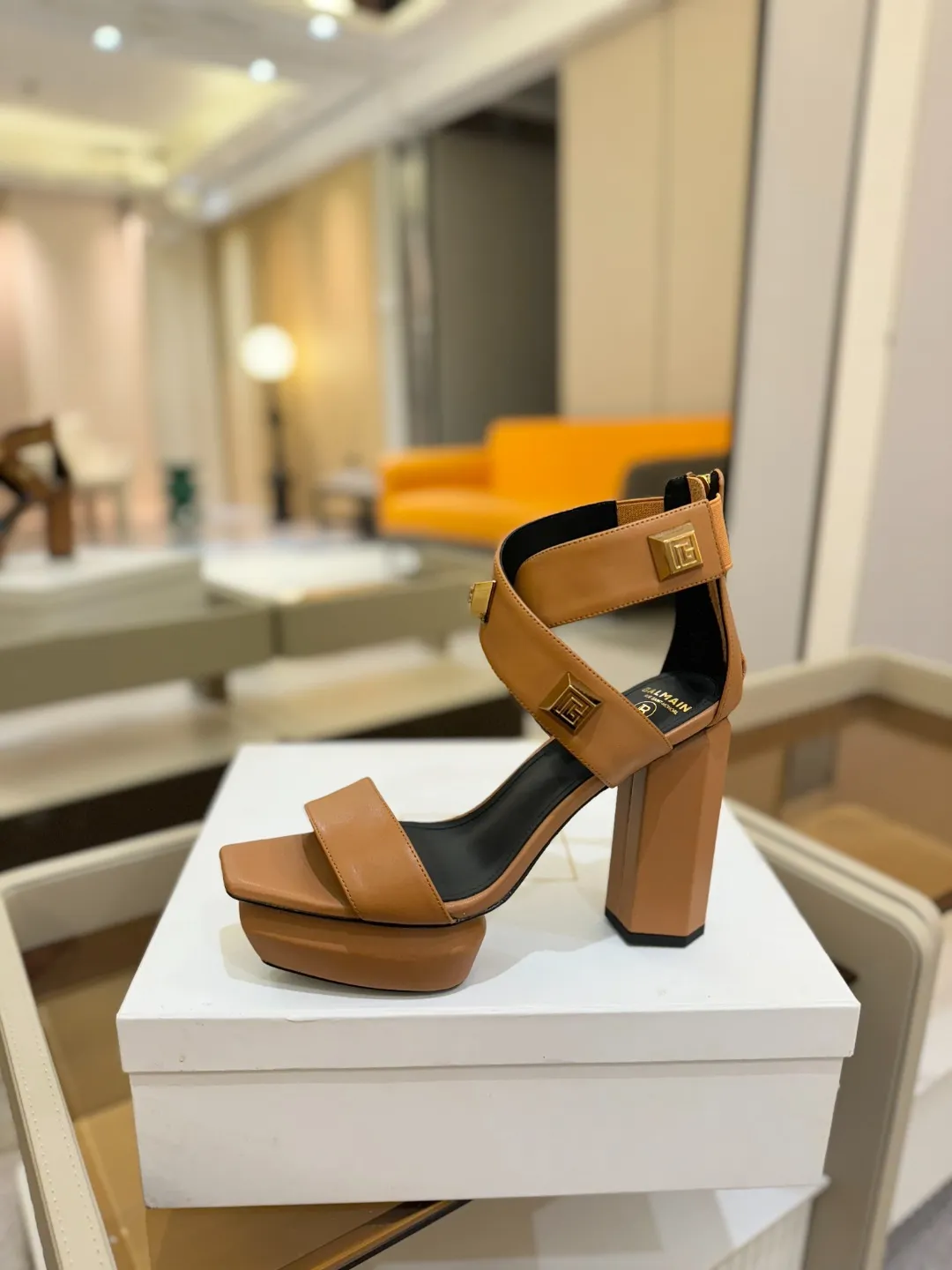 Balmain 2025 防水プラットフォームファッションハイヒールサンダル 茶色