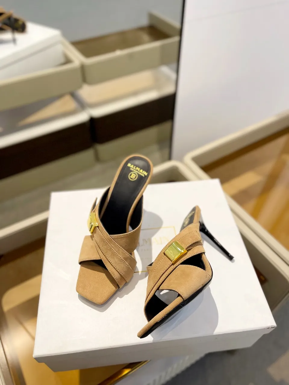 Balmain 2024春夏カーキハイヒールのスリッパ - 画像 (7)