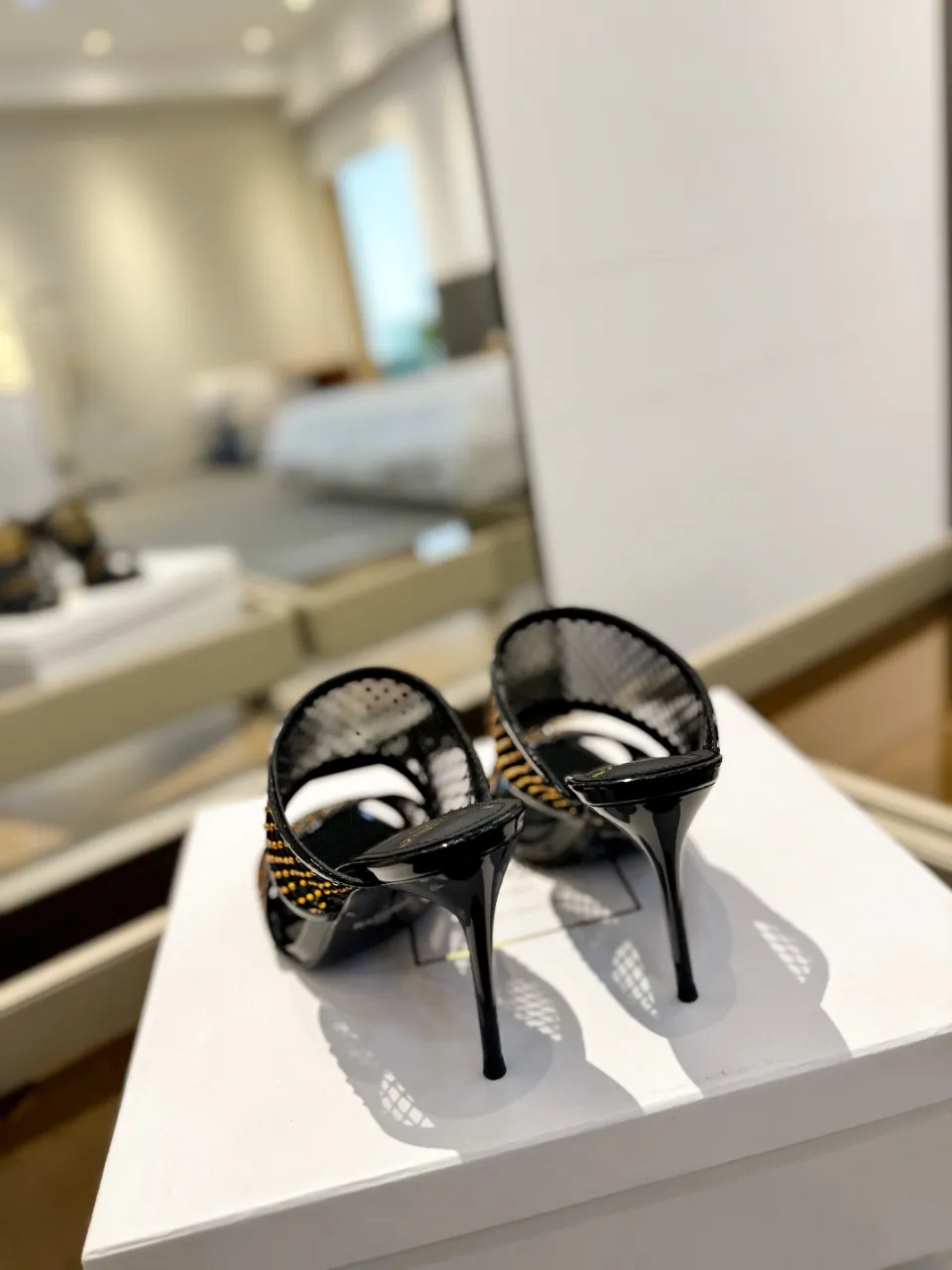 Balmain 2024春夏ブラッククリスタルハイヒールのスリッパ - 画像 (9)