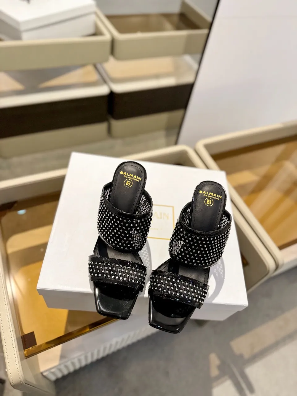ピエールバルマン ブラック クリスタルハイヒールスリッパ - 画像 (5)