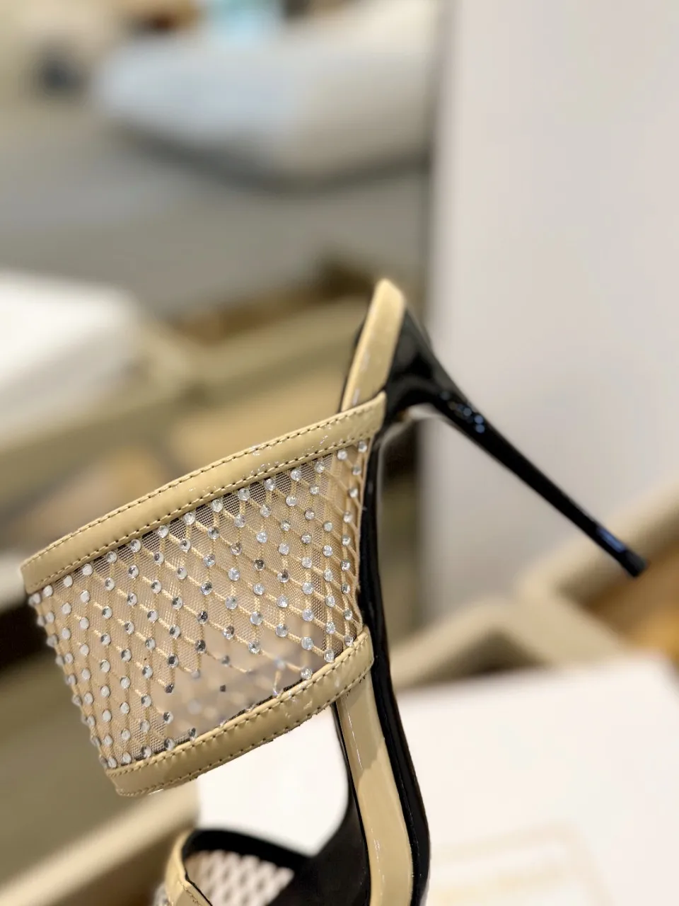 Balmain 2024春夏クリスタルハイヒールのスリッパベージュ - 画像 (8)