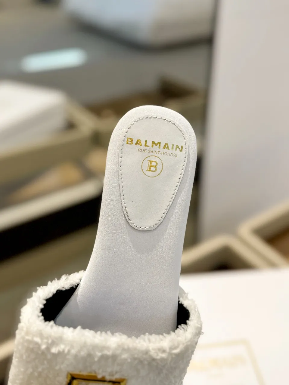 Balmain ホワイトファッションフラットビーチサンダル - 画像 (9)