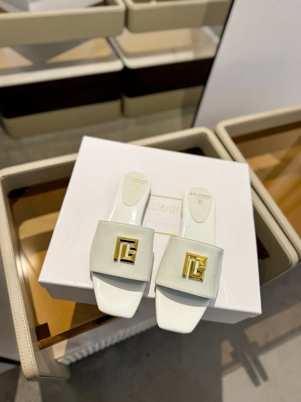 Balmain ホワイト ファッション ビーチサンダル 2024 - 画像 (7)