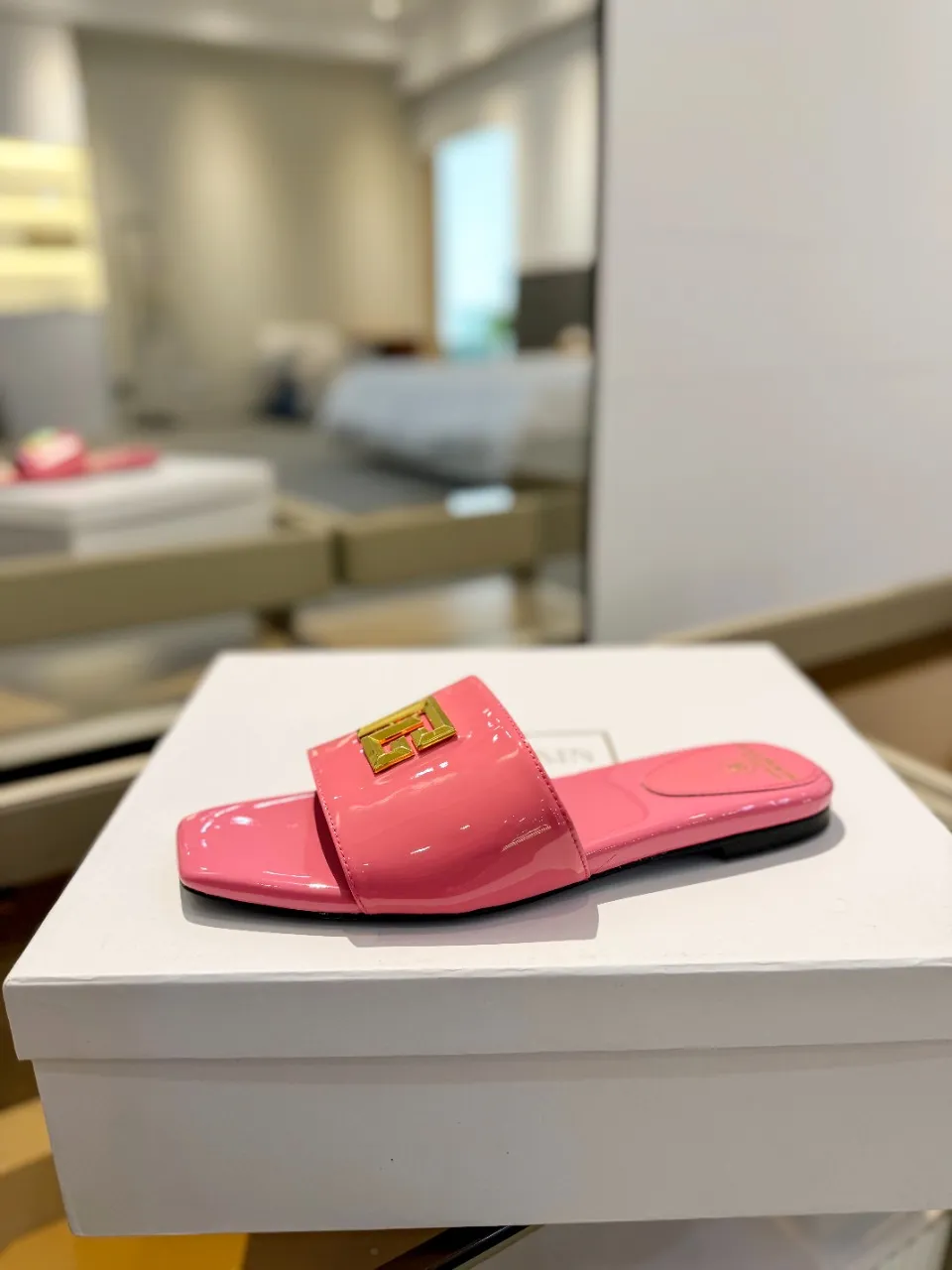 Balmain ピンク ファッションフラットスリッパ