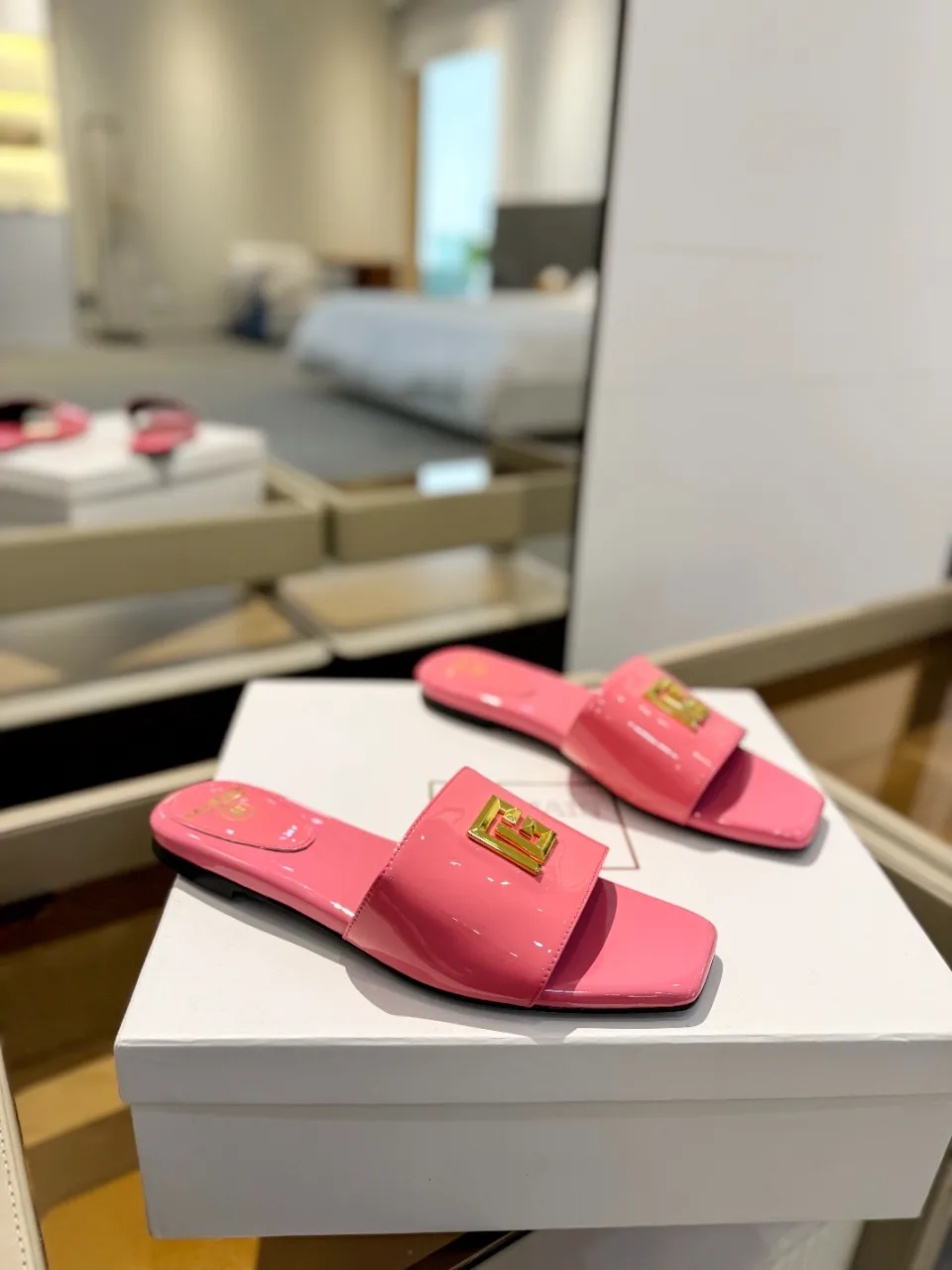 Balmain ピンク ファッションフラットスリッパ - 画像 (3)