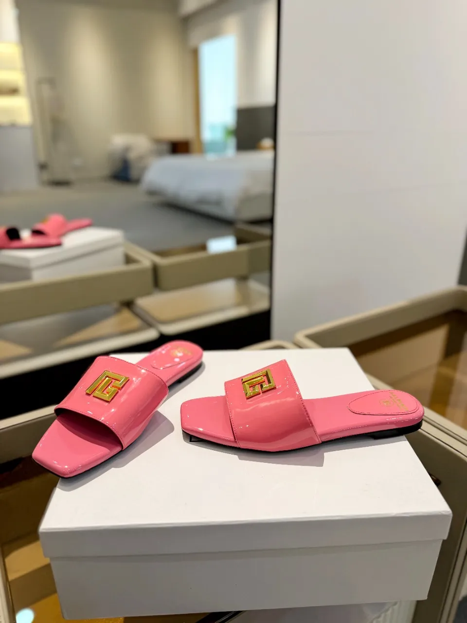 Balmain ピンク ファッションフラットスリッパ - 画像 (6)