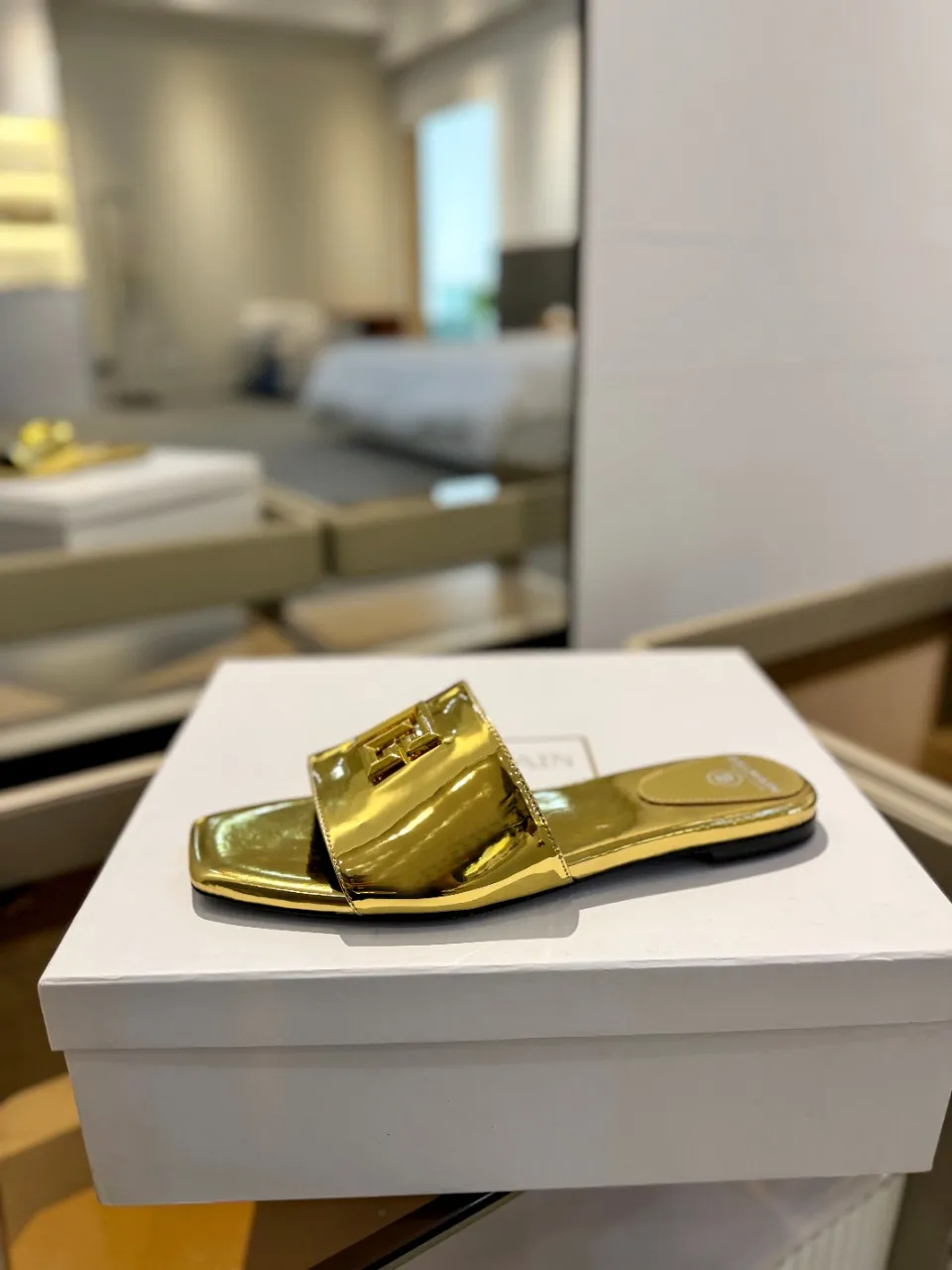 Balmain ゴールド ファッションフラットスリッパ