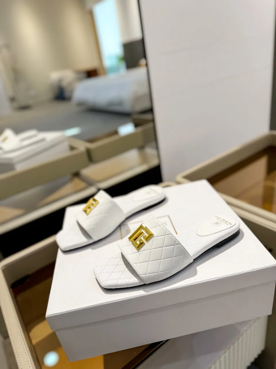 Balmain ホワイト ファッション ビーチサンダル 2024 - 画像 (5)