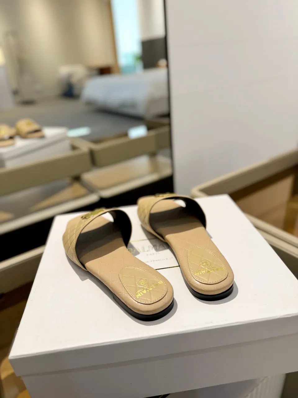 Balmainベージュファッションフラットスリッパ2024 - 画像 (10)