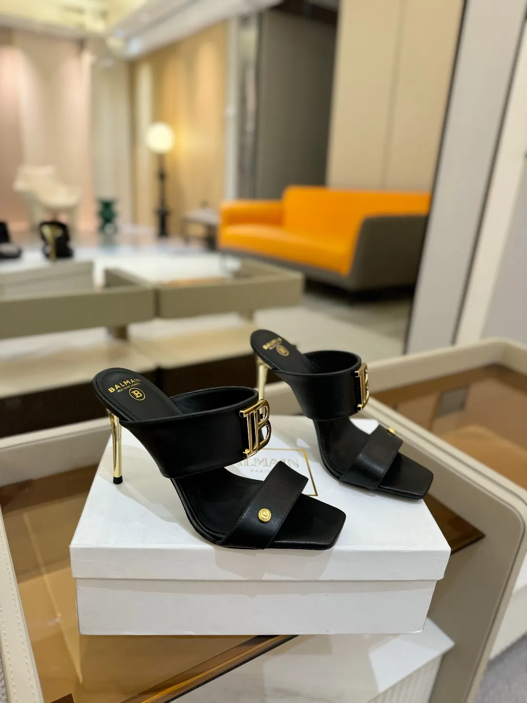 Balmain 2025春夏金属バックル黒ハイヒールのスリッパ - 画像 (3)