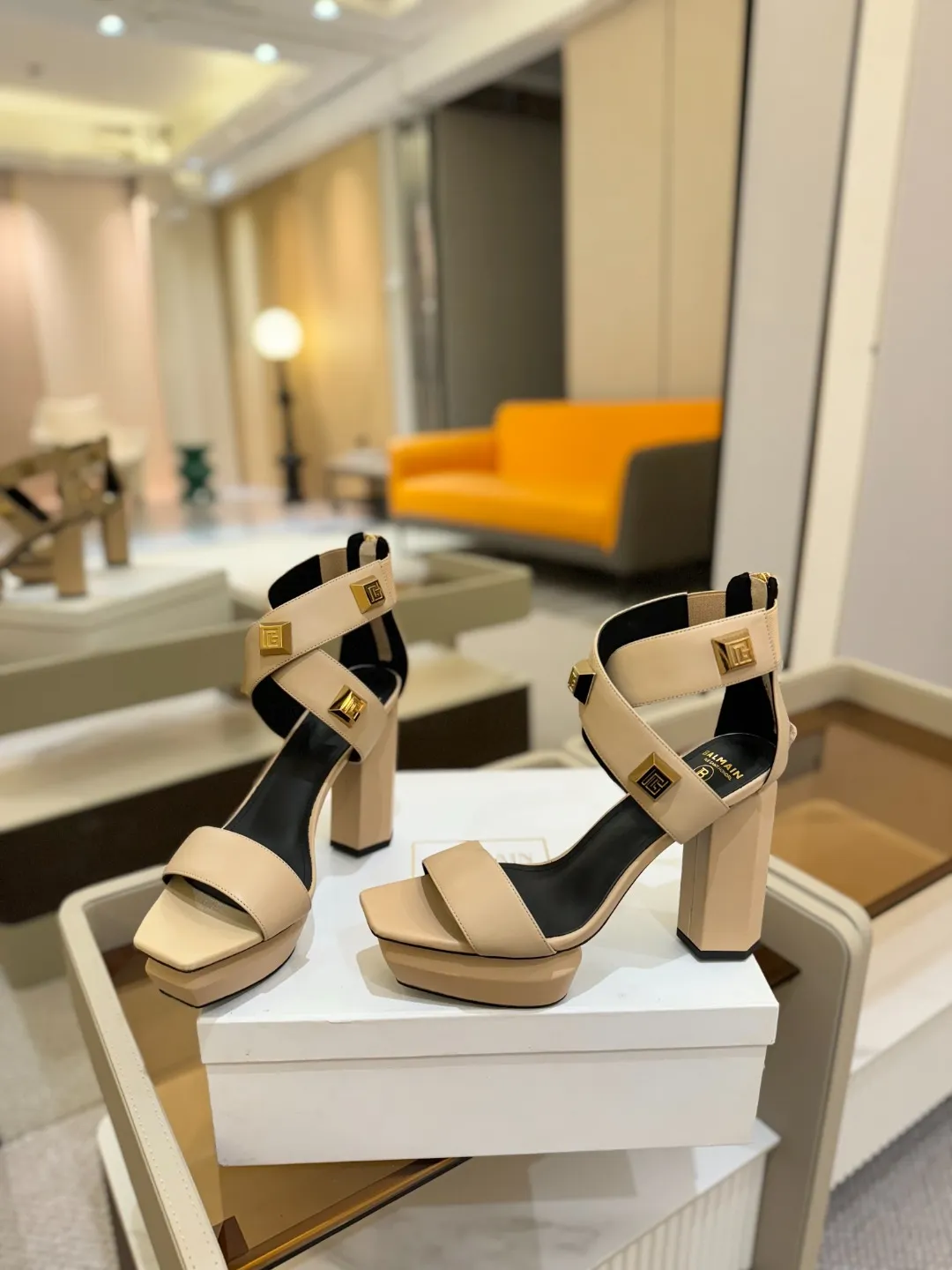 Balmain 2025 防水プラットフォームベージュハイヒールサンダル - 画像 (6)