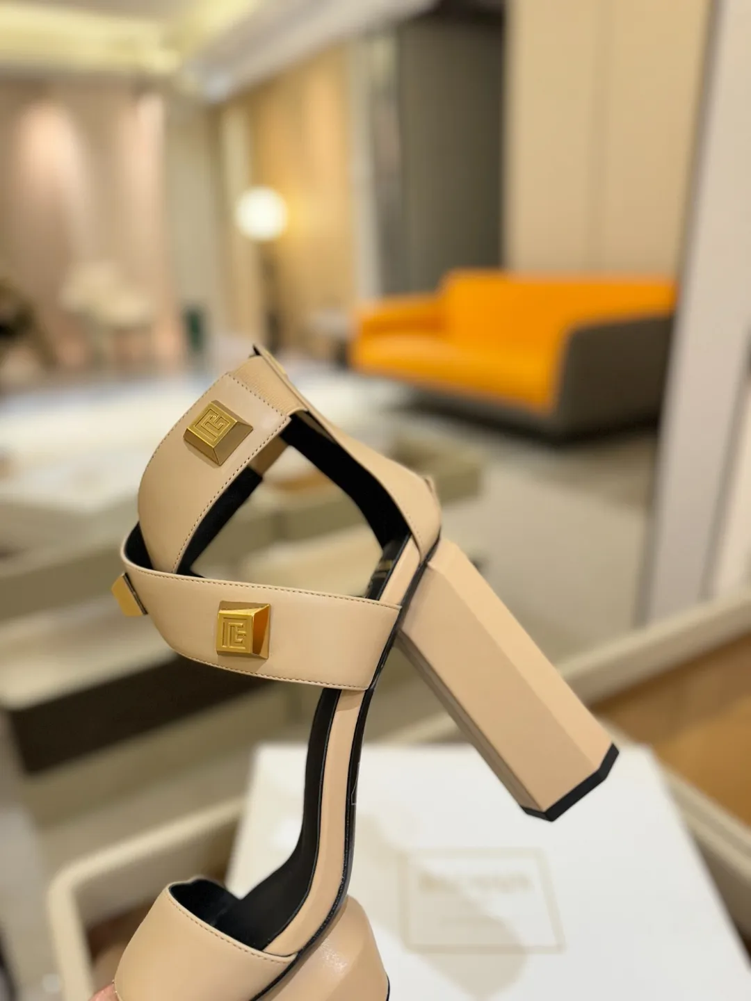 Balmain 2025 防水プラットフォームベージュハイヒールサンダル - 画像 (8)