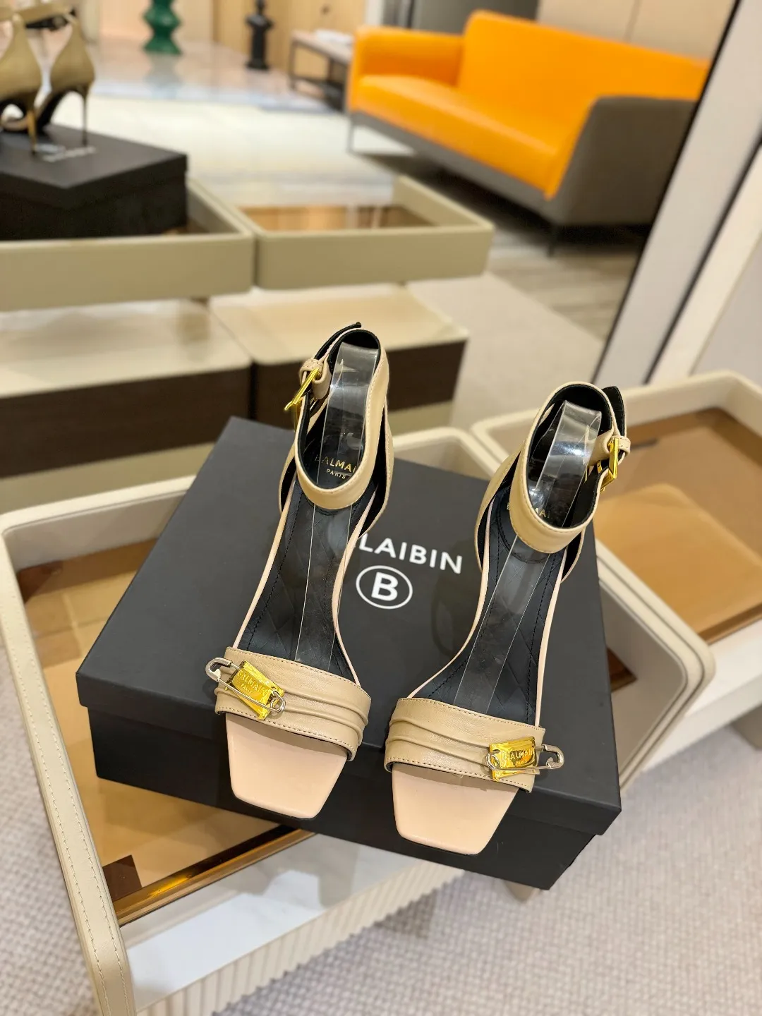 Balmain 2025 ファッションベージュハイヒールサンダル - 画像 (6)