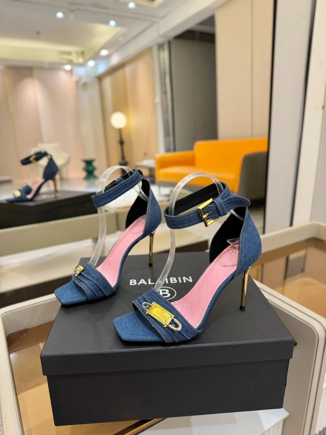 Balmain ブルーデニムハイヒールサンダル - 画像 (4)