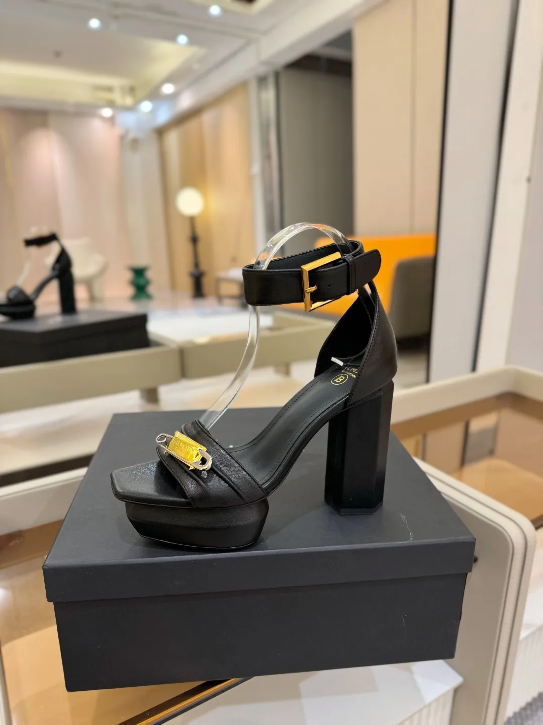 Balmain 2025 防水プラットフォームファッションハイヒールサンダル黒