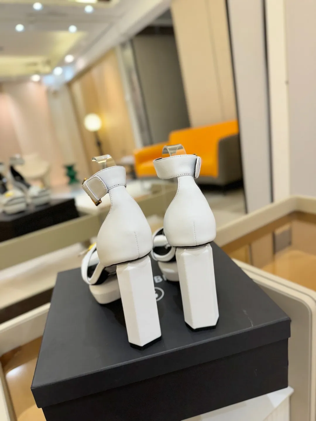 Balmain 白 ファッションプラットフォームサンダル - 画像 (8)