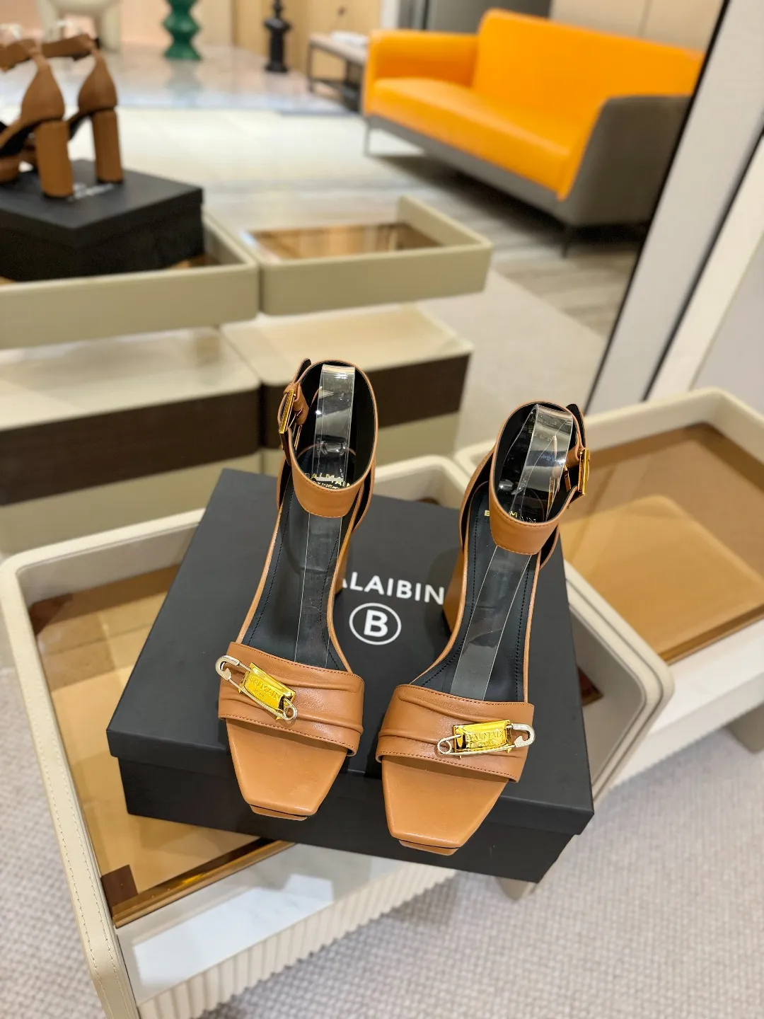 Balmain 2025 防水プラットフォームファッションハイヒールサンダル 茶色 - 画像 (7)