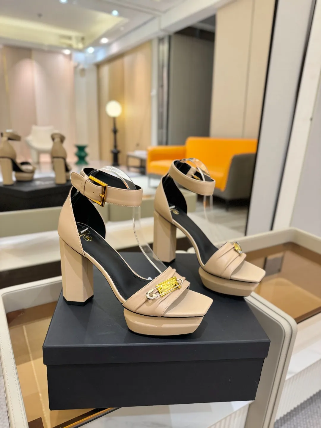 Balmain 2025 防水プラットフォームファッションハイヒールサンダルベージュ - 画像 (3)