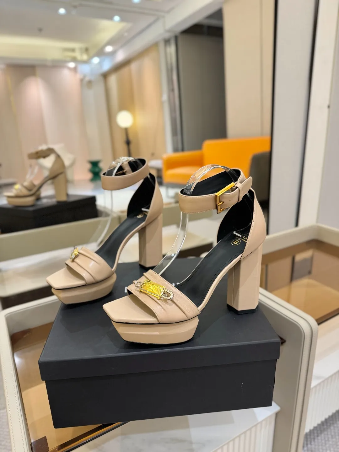 Balmain 2025 防水プラットフォームファッションハイヒールサンダルベージュ - 画像 (4)