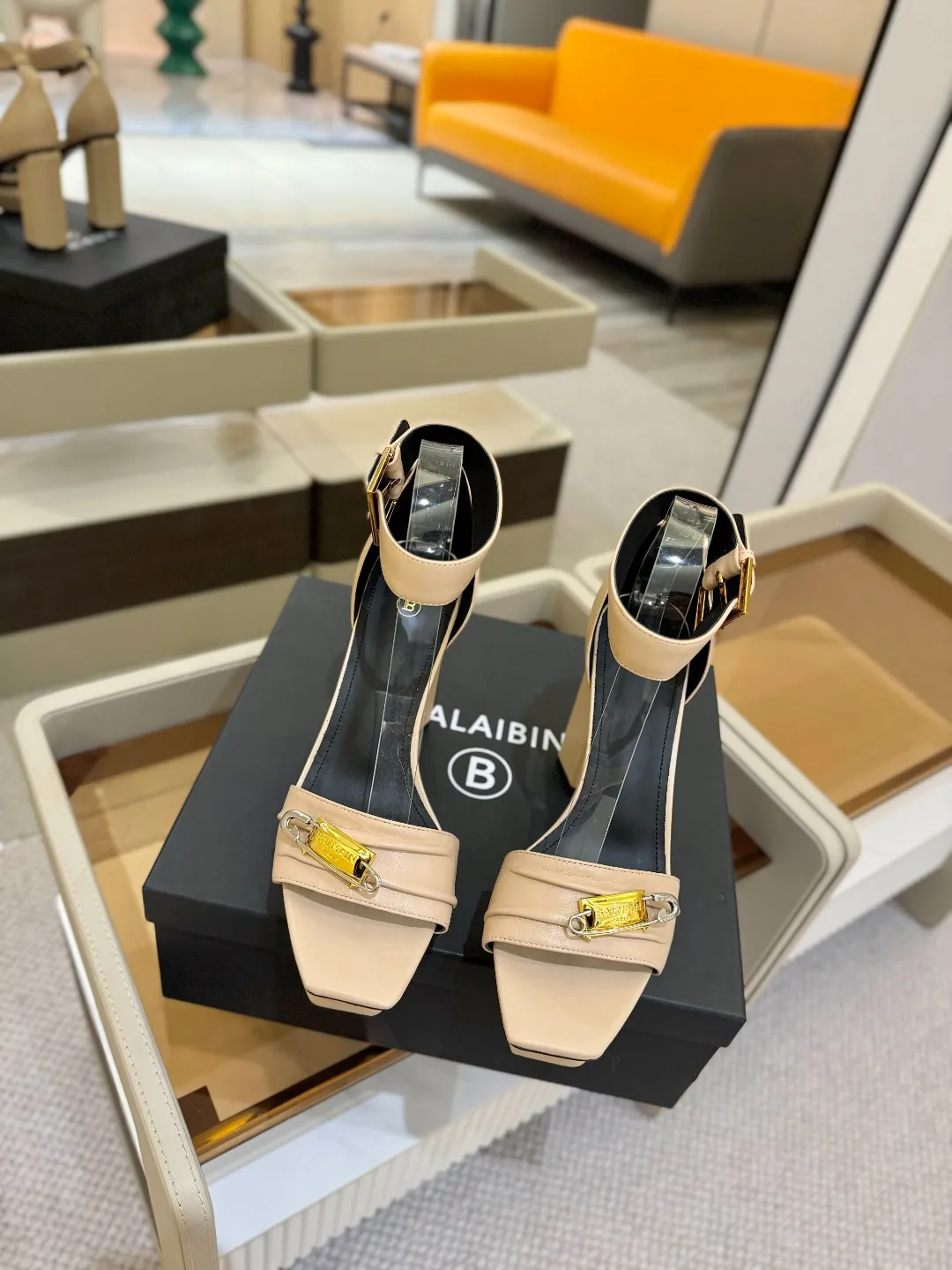 Balmain 2025 防水プラットフォームファッションハイヒールサンダルベージュ - 画像 (5)