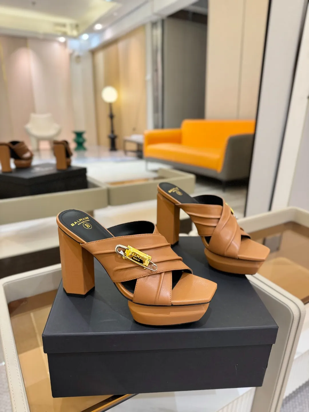 ピエールバルマン タン色 ファッションプラットフォームハイヒールスリッパ - 画像 (3)