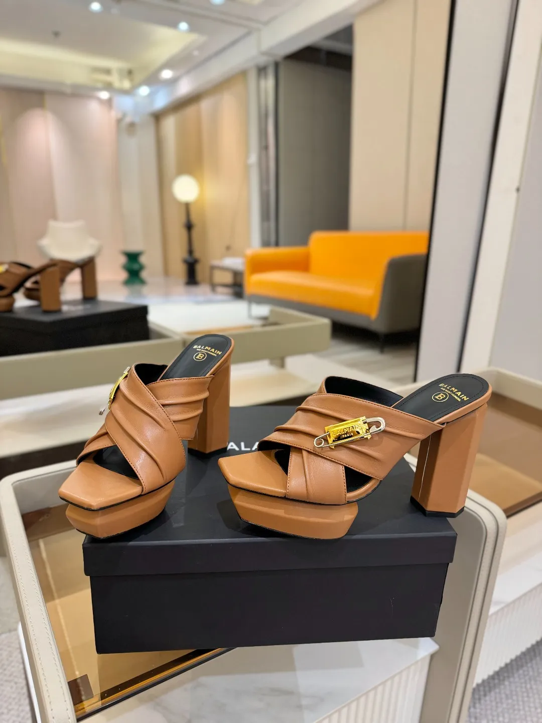 ピエールバルマン タン色 ファッションプラットフォームハイヒールスリッパ - 画像 (7)