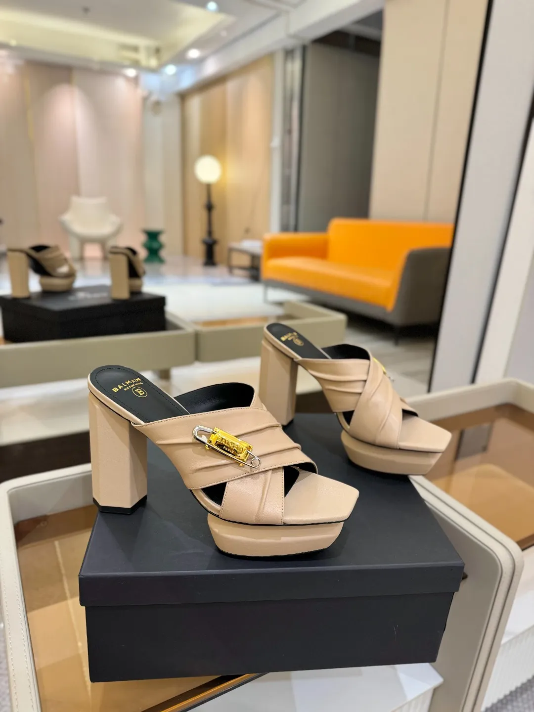Balmain 2025 防水プラットフォームハイヒールのスリッパ ベージュ ファッション - 画像 (3)