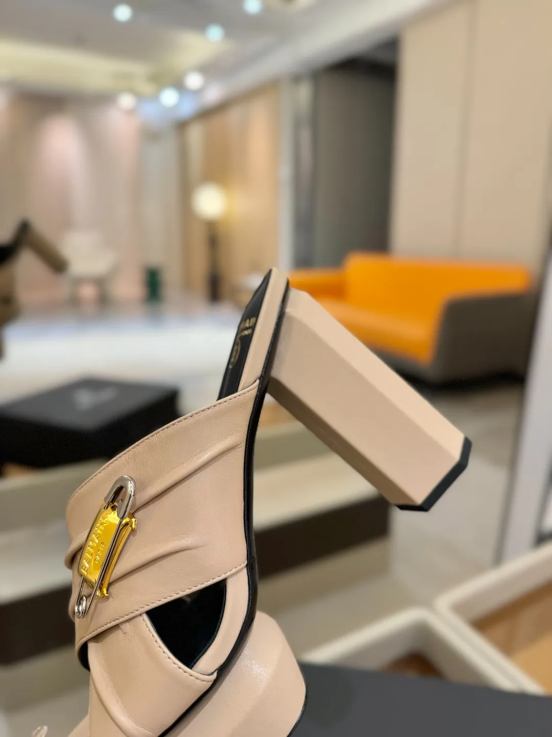 Balmain 2025 防水プラットフォームハイヒールのスリッパ ベージュ ファッション - 画像 (8)