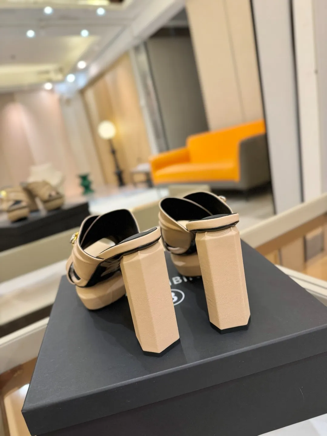 Balmain 2025 防水プラットフォームハイヒールのスリッパ ベージュ ファッション - 画像 (9)